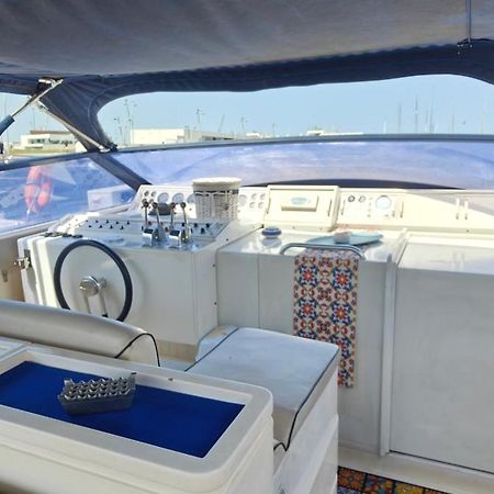 Desire Charming House Boat Otel Palermo Dış mekan fotoğraf