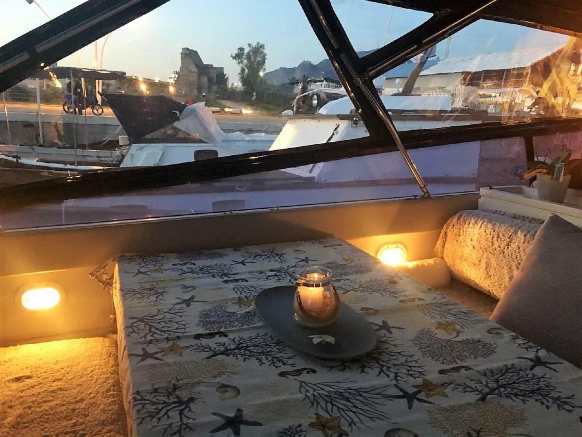 Desire Charming House Boat Otel Palermo Dış mekan fotoğraf